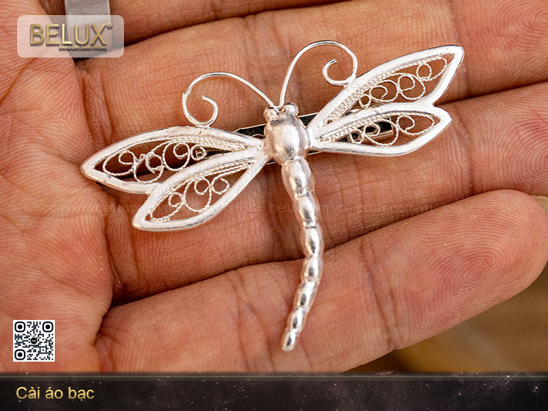 Hoa cài áo bằng bạc mẫu 1&nbsp;